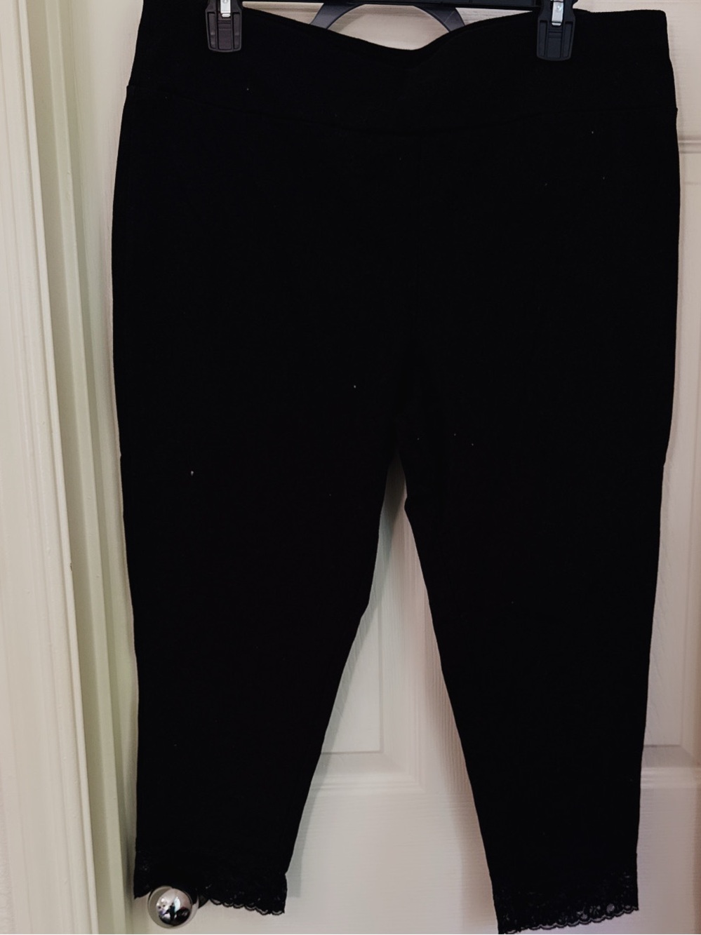 Terra & Sky Black Lace-Hem Kids Leggings